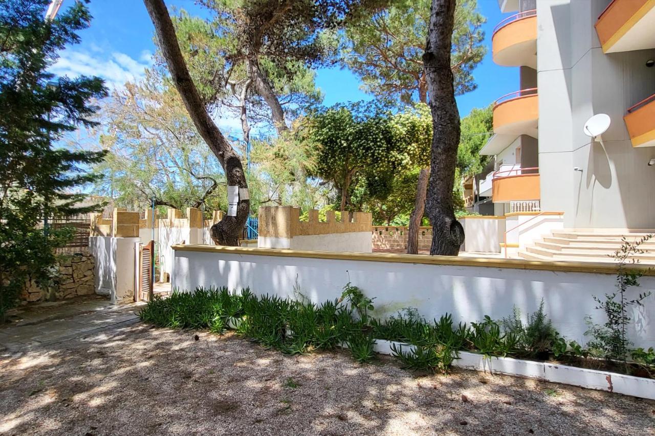 Luxury Suites & Apartment Con Accesso Alla Spiaggia E Parcheggio Privato - Vista Mare Lido Conchiglia Zewnętrze zdjęcie